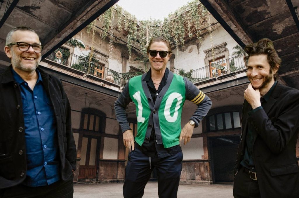 ¡Ármate para el Zócalo! Interpol tendrá su Pop up Store en CDMX