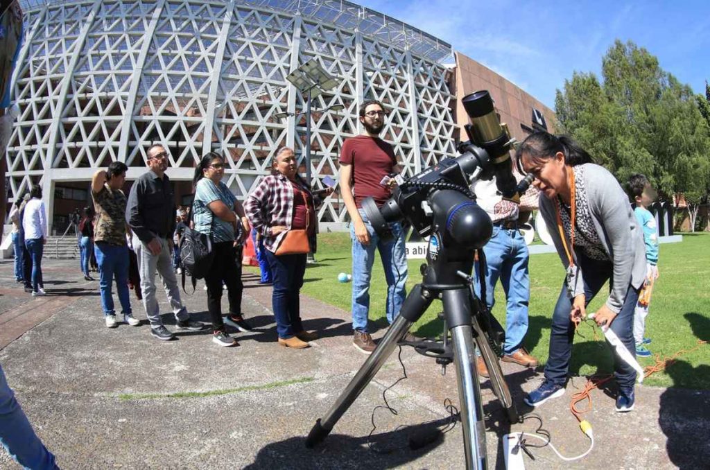 repartirán lentes para eclipse gratis uam