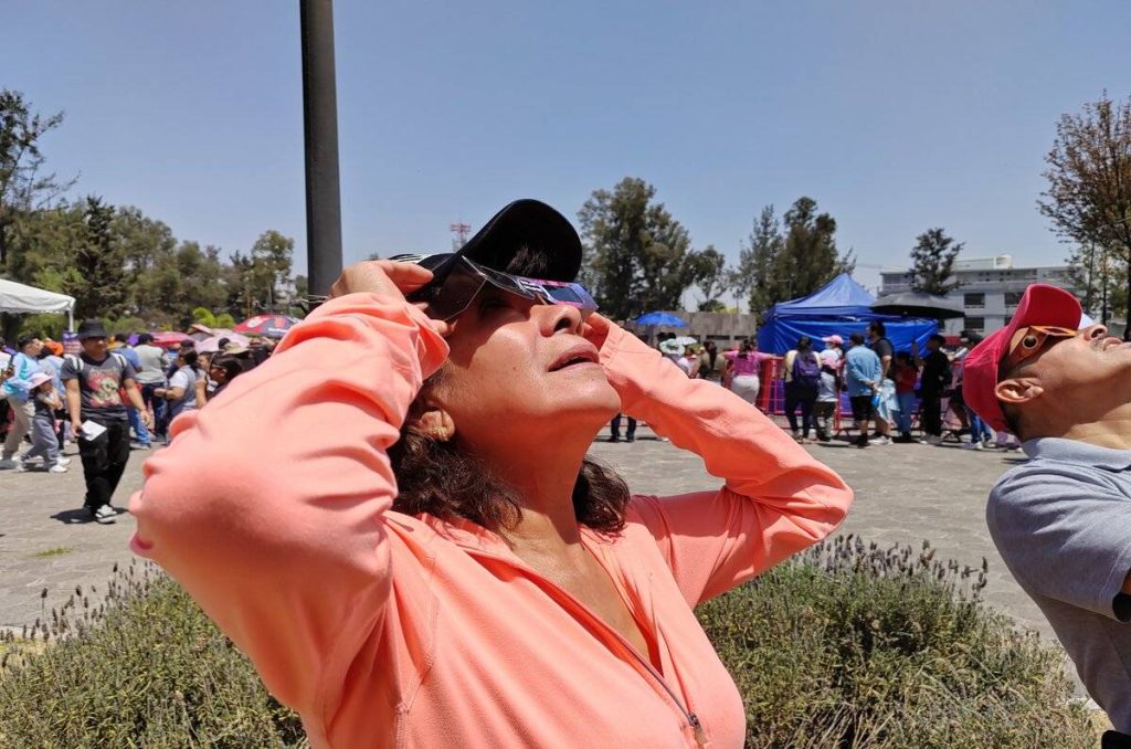 Así se vivió el eclipse solar desde Ciudad Universitaria