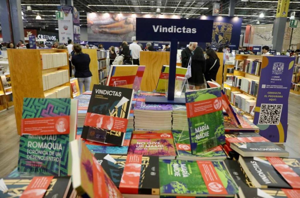 gran remate de libros en la unam