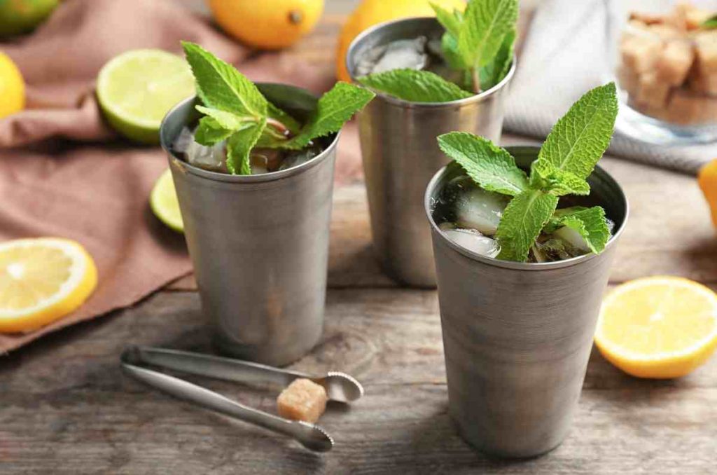 Lázante a este taller de mixología para que aprendas a preparar tus drinks favoritos.