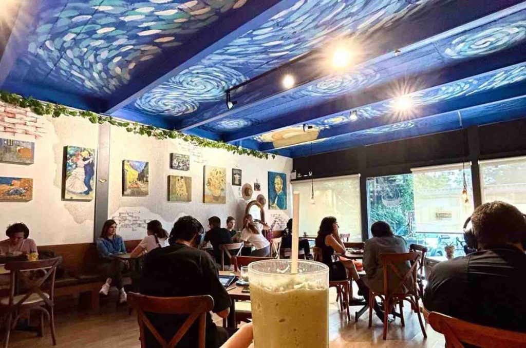 Café Van Gogh el mundo de este pintor en cafetería