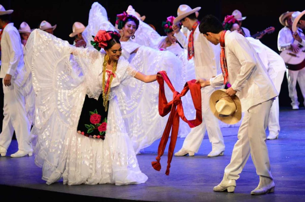 ballet folklórico de méxico de Amalia Hernández bellas artes