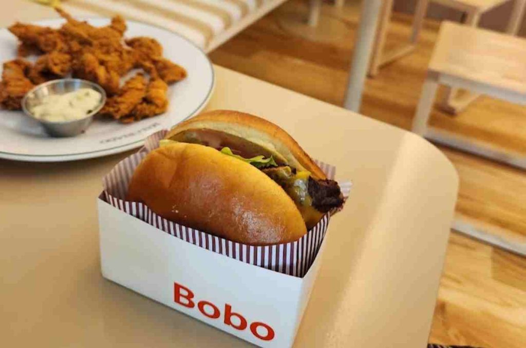 Bobo Burgers: tarde de papitas, vino y hamburguesas en la Condesa 0
