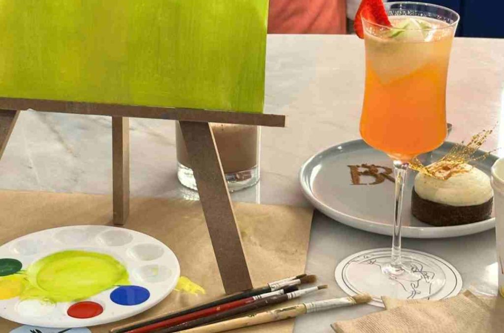 Arte Colectivo: conoce a tu amorcito en una clase de pintura 3