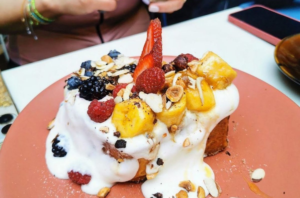 Juana Juana: un colorido spot para echar el brunch con amigos
