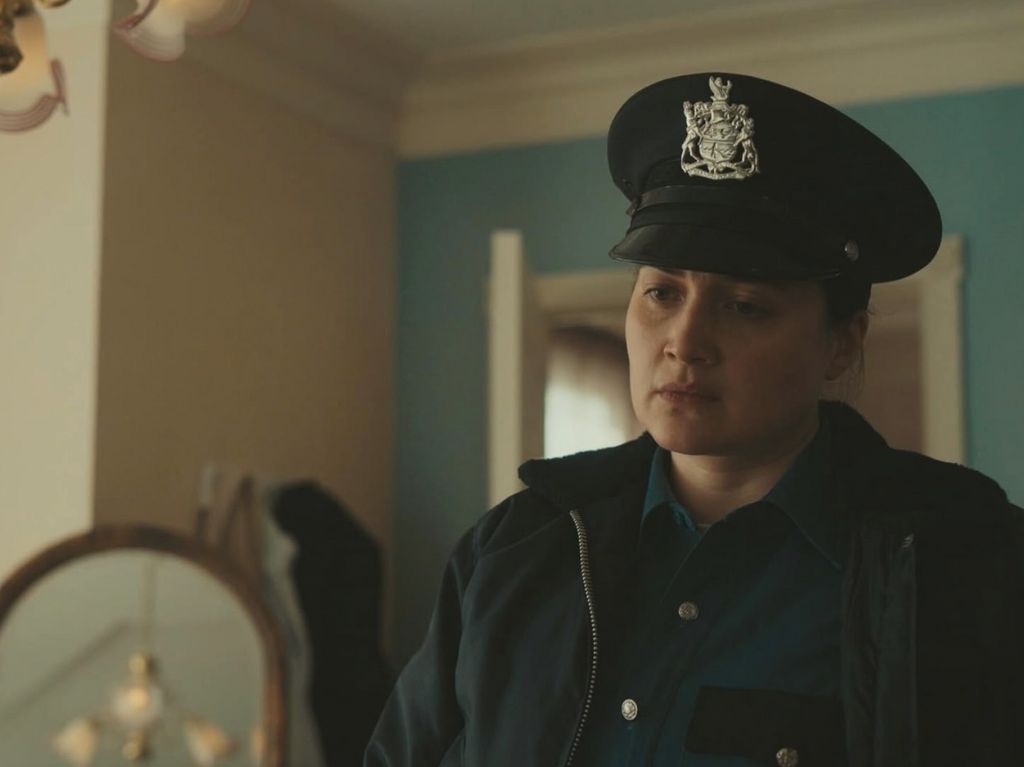 Lily Gladstone en Under the Bridge (2024)