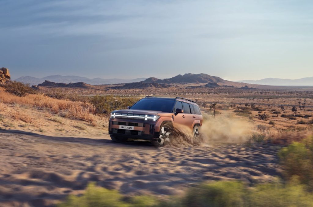 Hyundai anuncia el lanzamiento de la SUV híbrida Santa Fe, que innova categorías como diseño, espacio y tecnología.