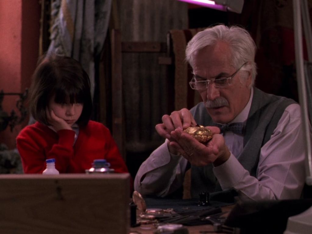 Cronos (1991)
Guillermo del Toro