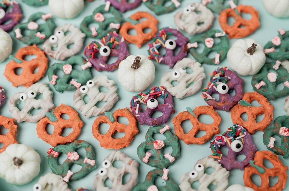 4. Pretzels escalofriantes de Down The Rabbit Hole 