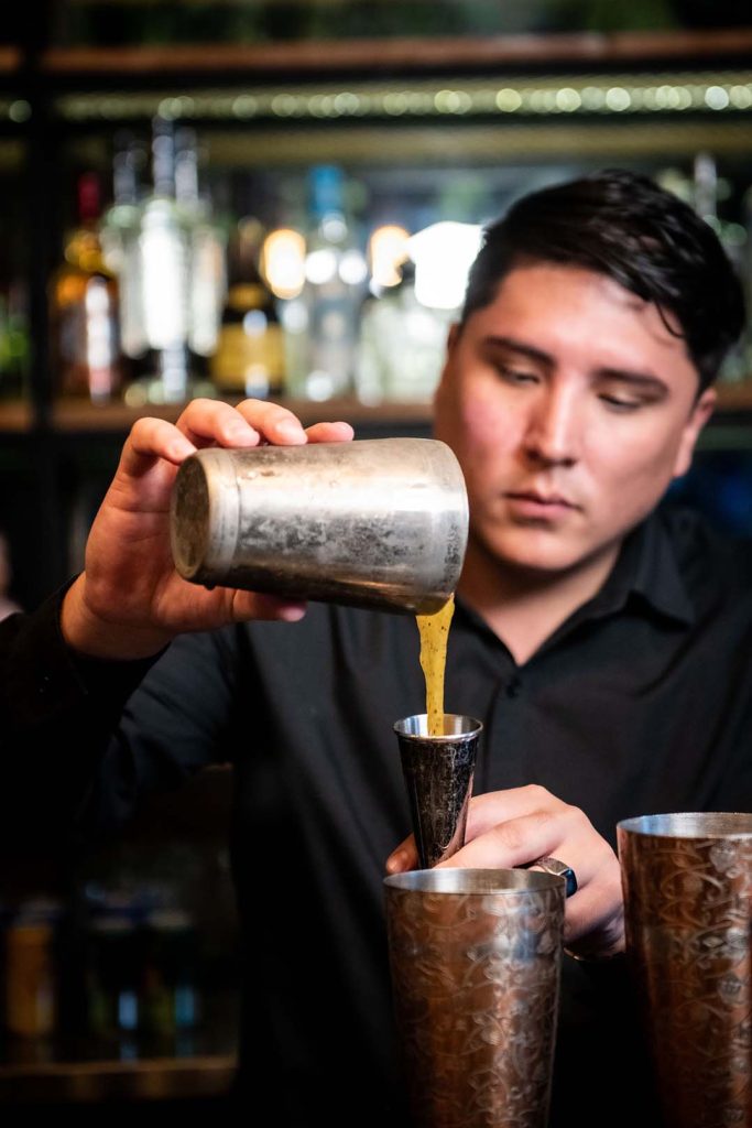 Ricardo Cortes: la historia de un bar tender