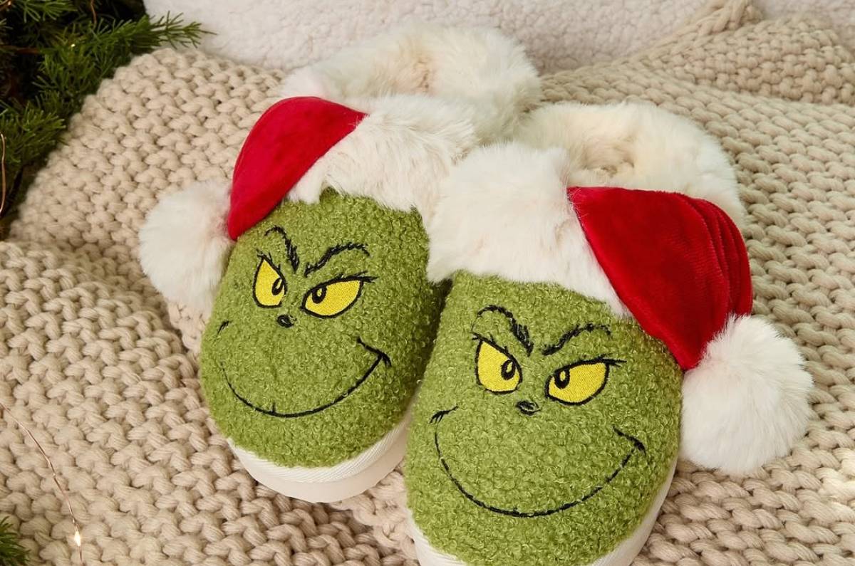 american-eagle-grinch-pantuflas