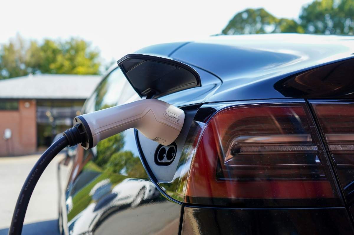 como-instalar-una-estacion-de-carga-para-auto-electrico-en-casa