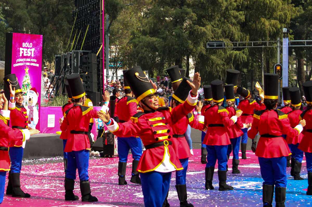 desfile-navideno-bolo-fest-2024-cdmx