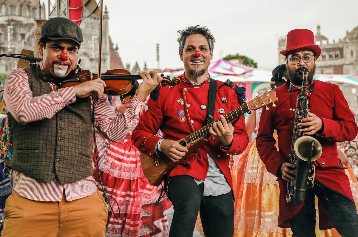 unam-concierto-triciclo-circus-band-gratis-universum