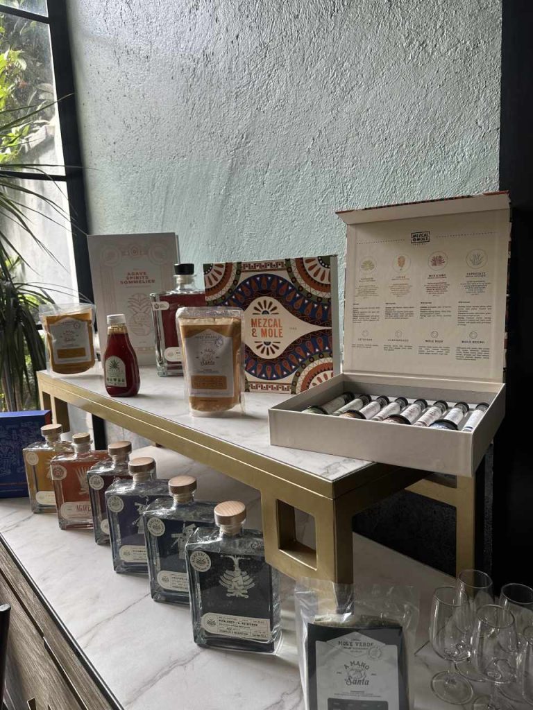 Mezcal y Mole: La experiencia que fusiona tradición y refinamiento