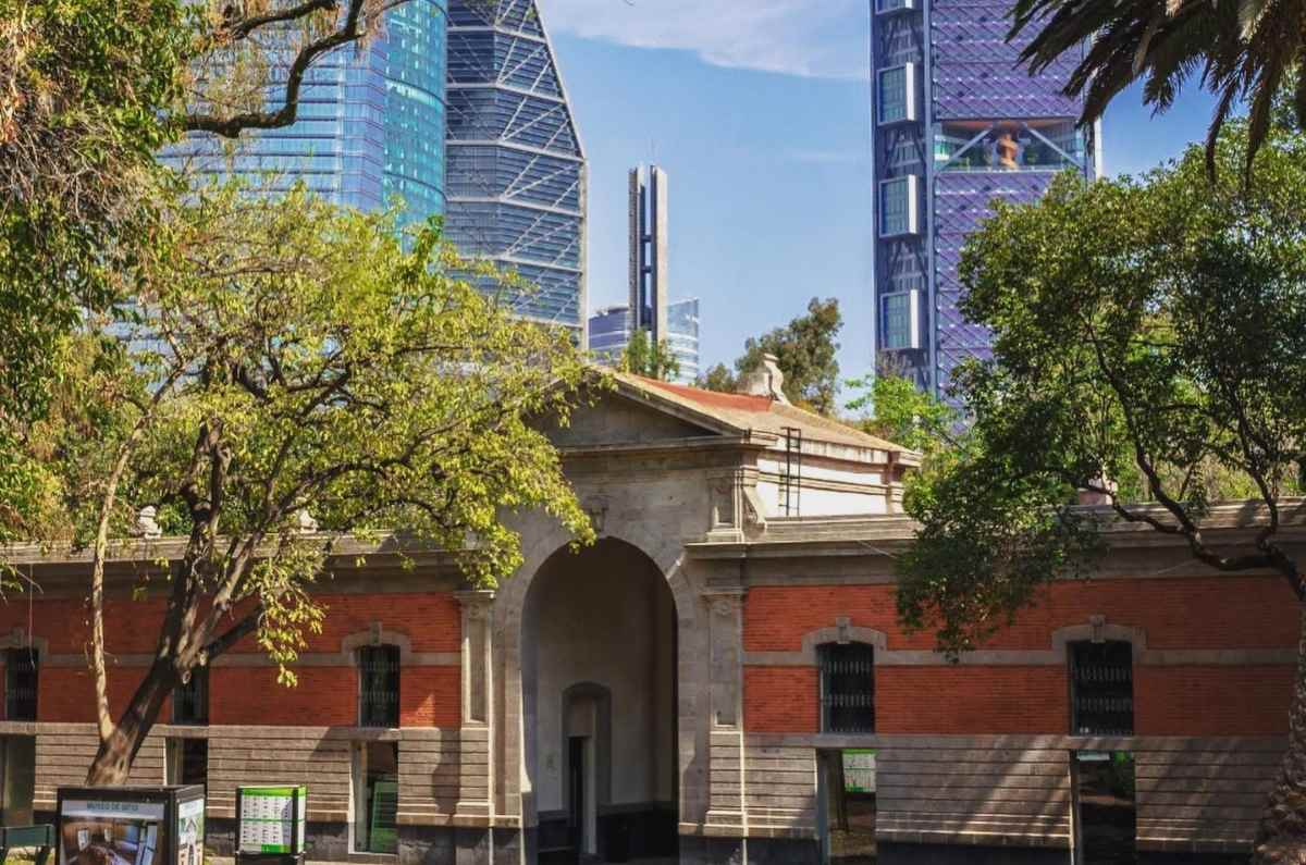 rodada-literaria-nocturna-bosque-de-chapultepec