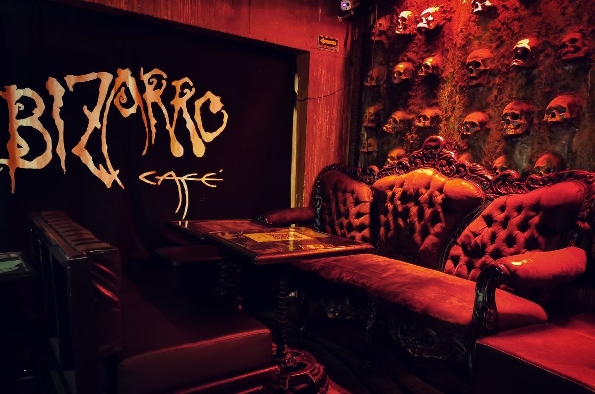 sitios-underground-goticos-y-alternativos-cdmx-bizarro-cafe