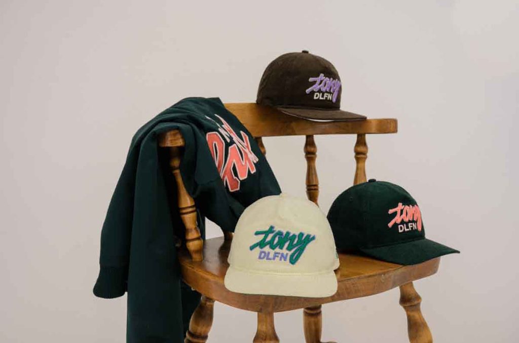 New Era y Tony Delfino lanzan colección de gorras vintage