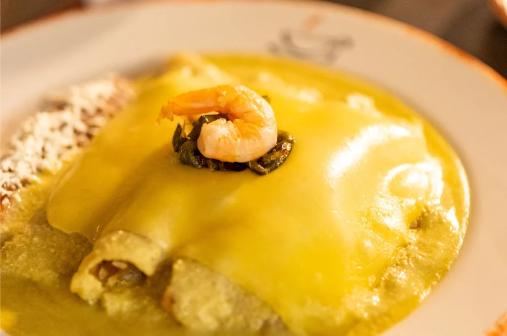 Enchiladas Suizas con Camarón en Restaurante Madero
