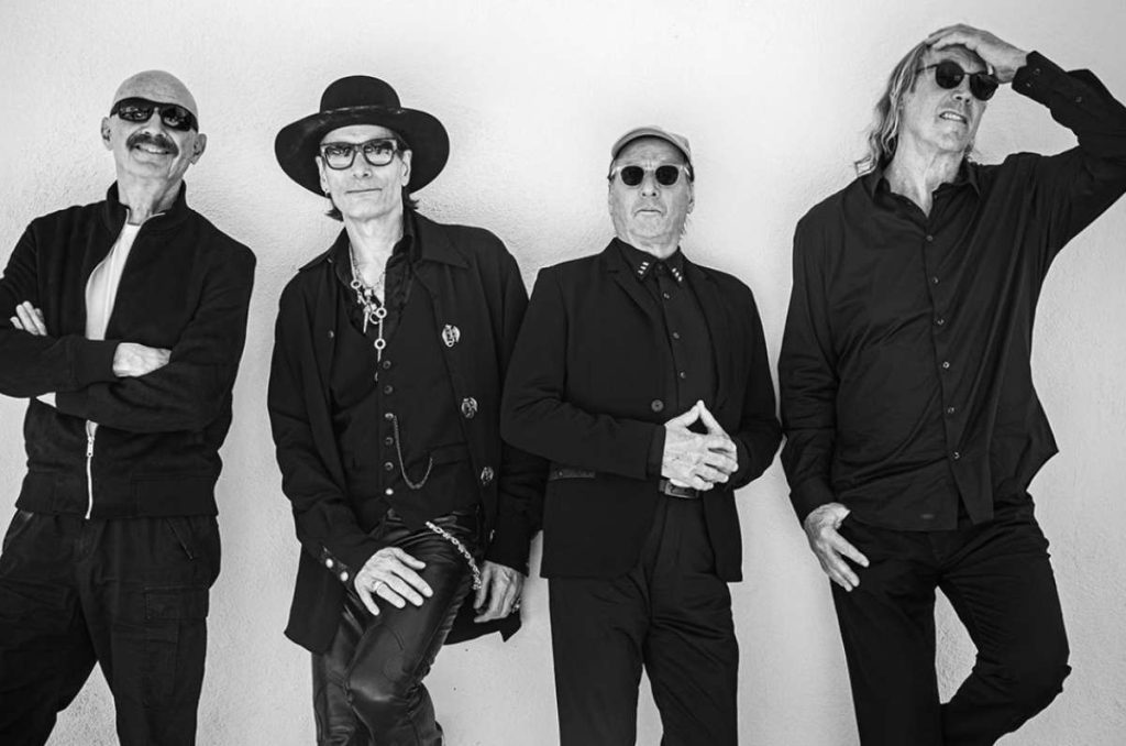 Tributo a King Crimson en México ¡con músicos de Tool y David Bowie!
