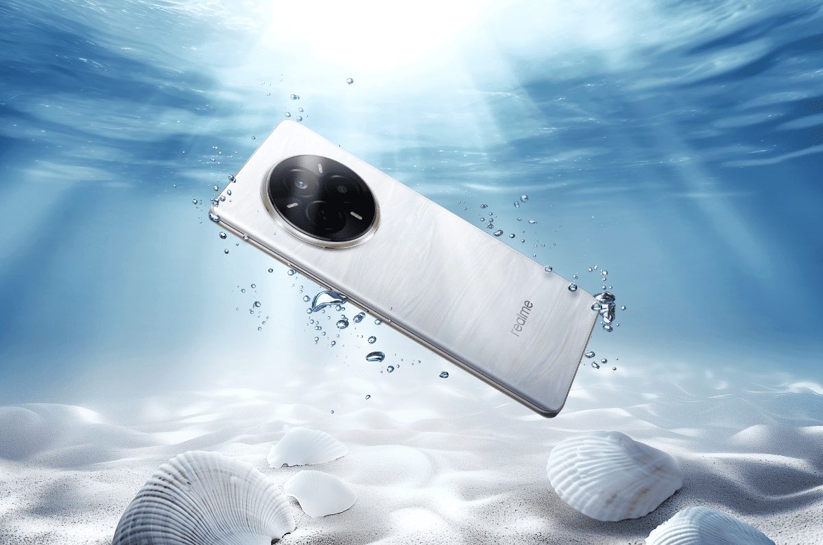 realme-14-pro-bajo-el-agua