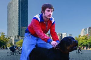 ¡Amores Perros vuelve a cines y tendrá instalación en CDMX!