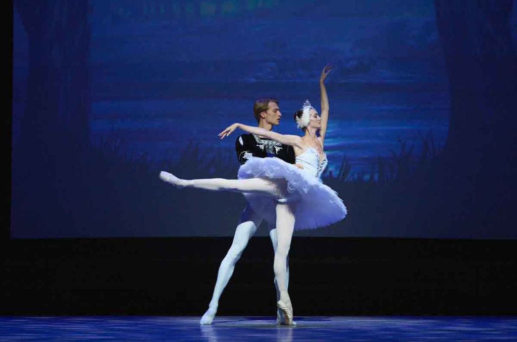 "Báilame un cuento: El Lago de los Cisnes" llega al Auditorio Nacional el 18 de mayo a las 17:00 horas. Uno de los grandes clásicos del ballet
