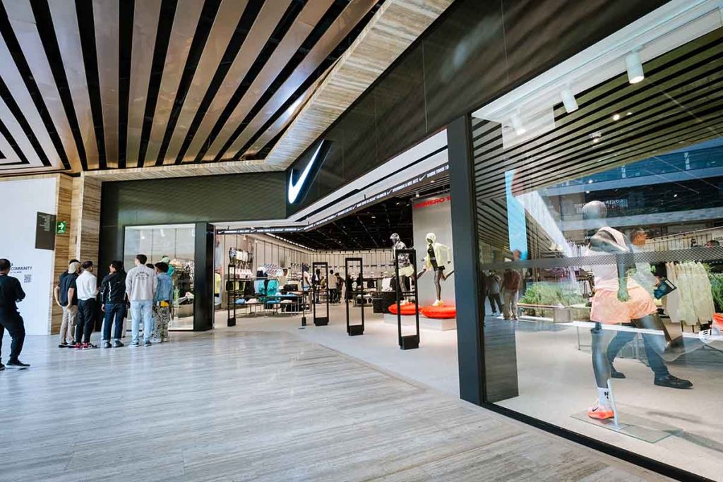 Nike Artz Pedregal llega con el nuevo concepto RISE: Descubre las últimas colecciones de running, sportswear, Jordan y training.
