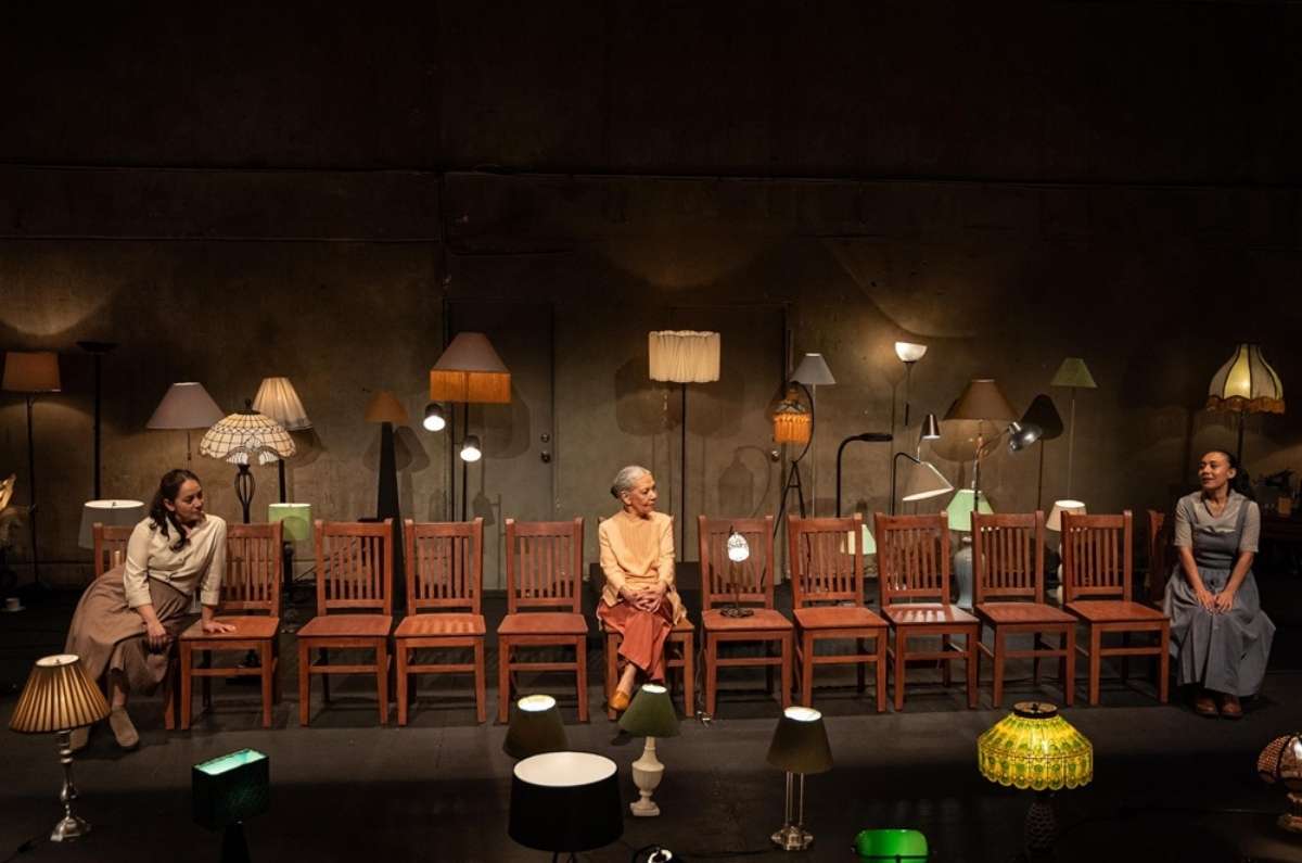 prendida-de-las-lamparas-homenaje-de-teatro-unam-y-la-cnt-a-rosario-castellanos-1