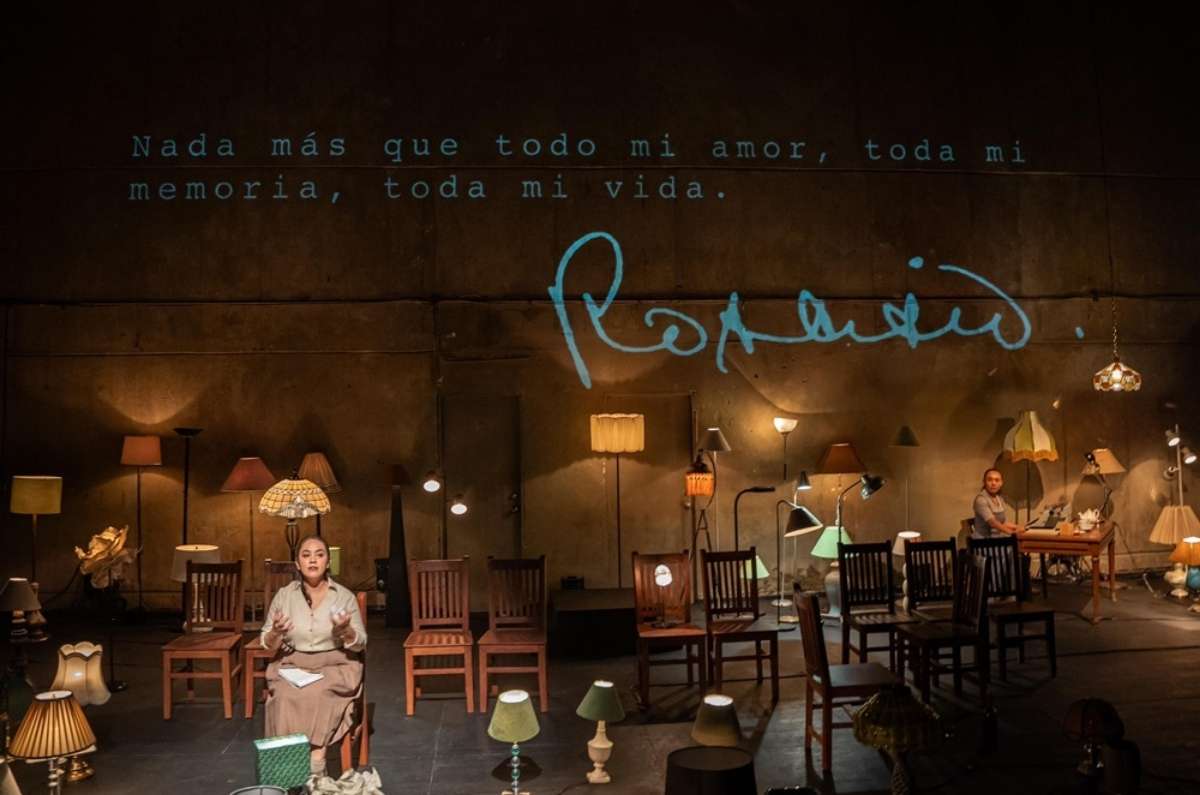 prendida-de-las-lamparas-homenaje-de-teatro-unam-y-la-cnt-a-rosario-castellanos-4