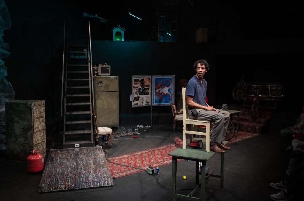 Nosotros íbamos a cambiar el mundo obra de teatro