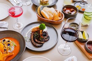 Al Mar: el nuevo restaurante de mariscos estilo Baja California en Interlomas