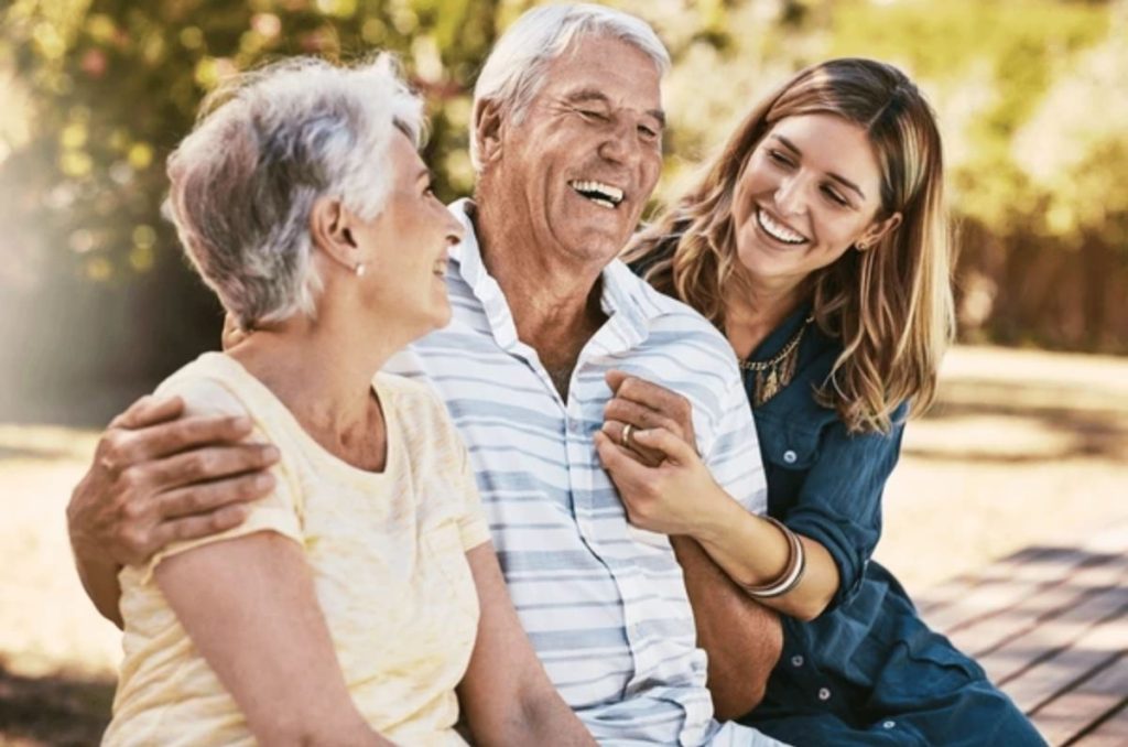 Papá también merece un apapacho: checa estos beneficios de INAPAM para adultos mayores 0