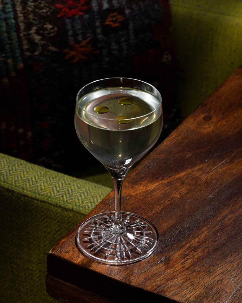 Gamal es un bar que ofrece cocteles inspirados en Medio Oriente, escape room y terraza, con tragos de la gran Claudia Cabrera