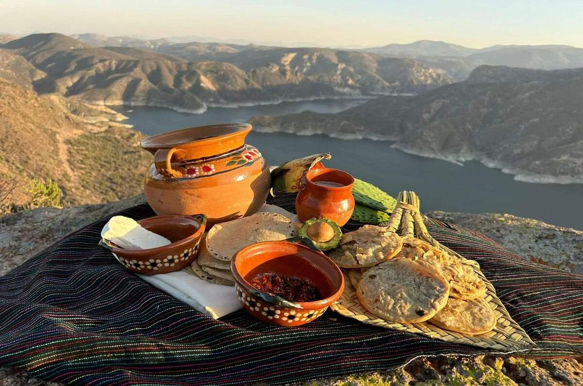 Vive Hidalgo en Los Pinos: pastes, barbacoa, comparsas y más ¡GRATIS!