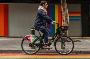 Celebra la diversidad en este Ciclotón temático LGBT+ en CDMX ¡GRATIS!