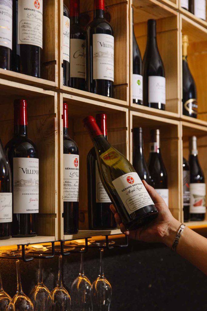 Manarola, el wine bar imperdible en la Condesa. Vinos exclusivos del mundo, carta de alimentos y una tienda