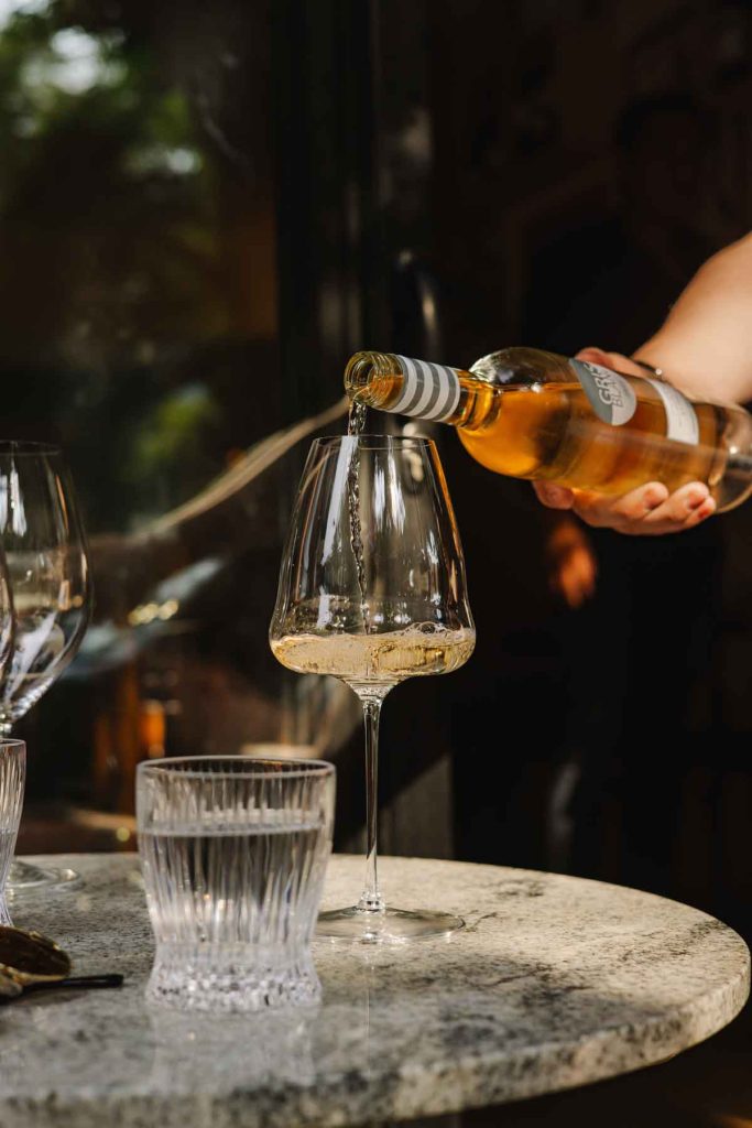 Manarola, el wine bar imperdible en la Condesa. Vinos exclusivos del mundo, carta de alimentos y una tienda