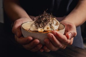 Momiji: el speakeasy culinario de CDMX que transforma cada comida en un viaje sensorial