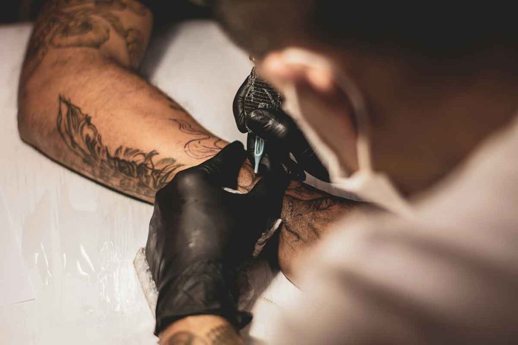 Este 2 de julio, Schick lanza "Tattoo Party", un evento que fusiona el cuidado personal y DJs en la Roma