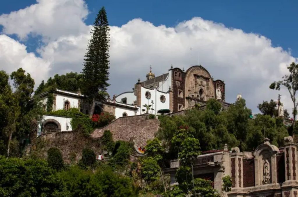 Tepoztlán, el Pueblo Mágico que inspiró a Tim Burton en su visita a México 0