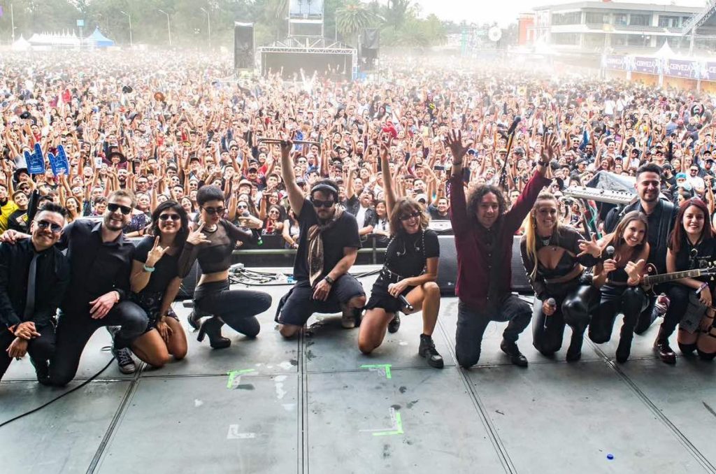Tex Tex, Los Daniels y Descartes A Kant concierto gratis Faro de Oriente CDMX