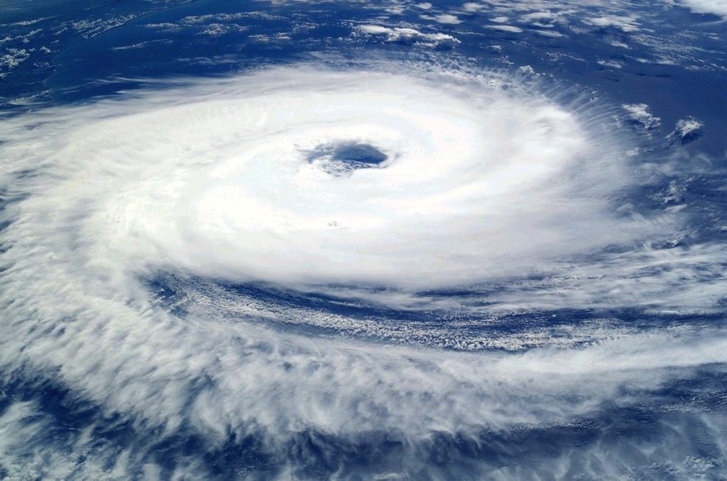 Barry y Flossie alerta a México