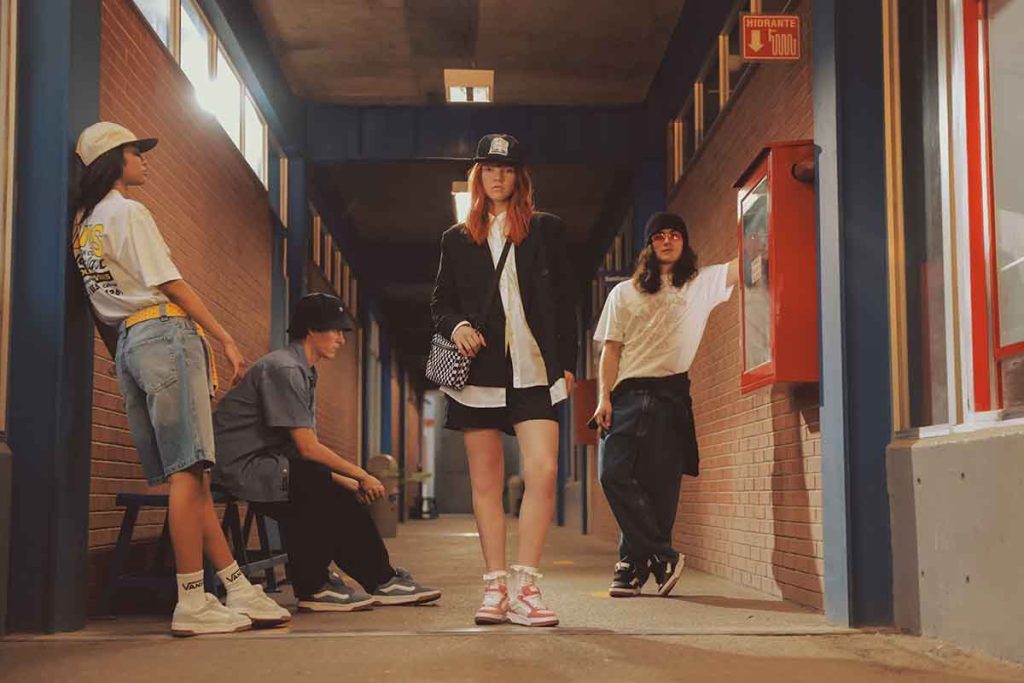 Vans Hylane vuelve con nuevos colores, fusionando la nostalgia del skate de los 2000 con un diseño versátil y listo para tus atuendos diarios