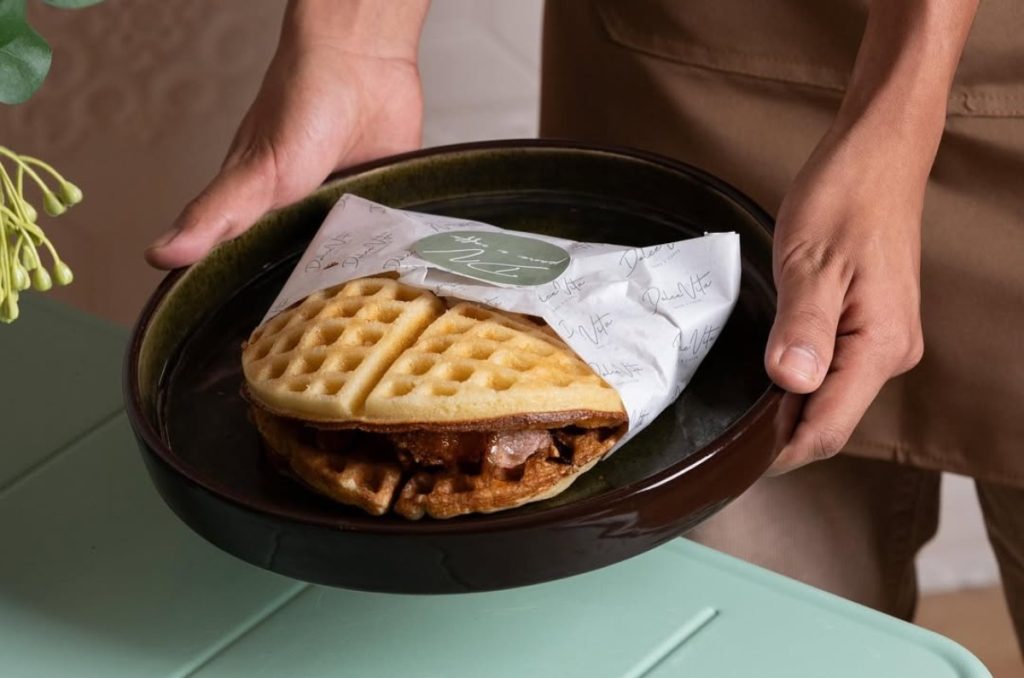 Conoce los Chicken & wafles de Dolce Vita