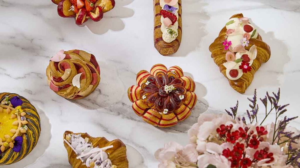 Sofitel lanza una colección de croissants inspirados en flores, incluyendo el exclusivo Dahlia Rouge en Ciudad de México