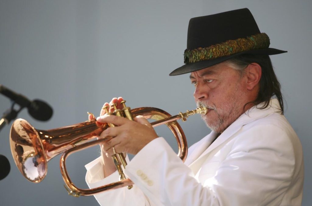 Chuck Mangione leyenda del jazz muere a los 84 años