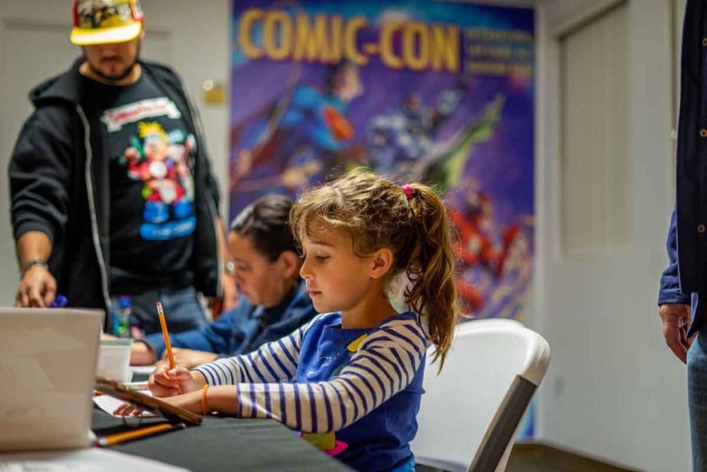 Descubre cómo disfrutar Comic-Con International del 24 al 27 de julio, desde paneles exclusivos hasta playas y gastronomía en San Diego.