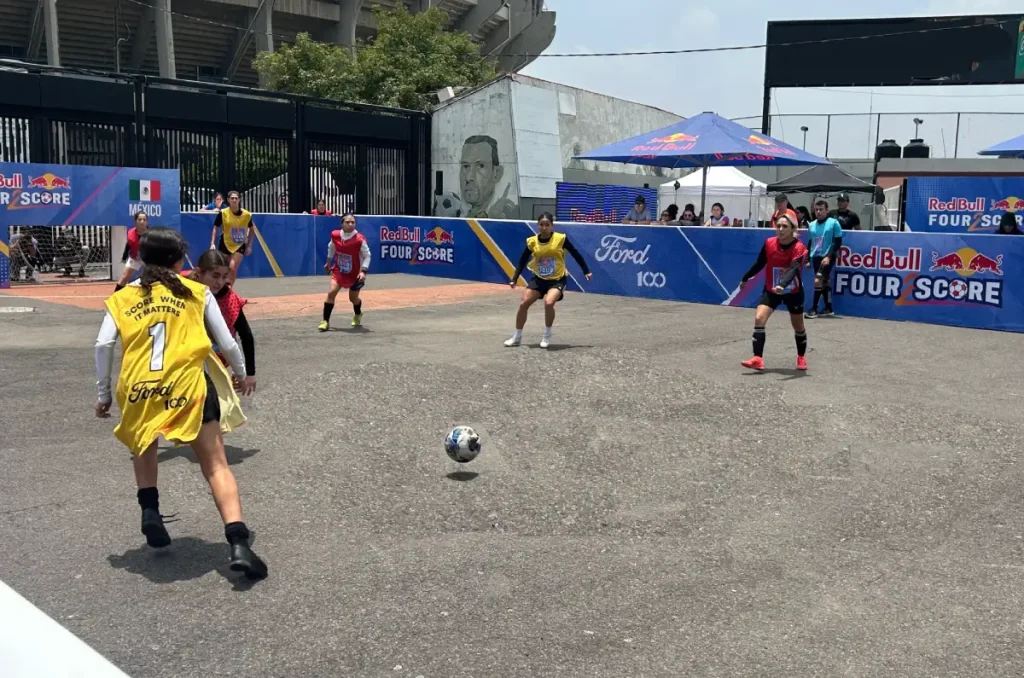 Ford y Red Bull: adrenalina, goles y pasión por el fútbol en CDMX 1